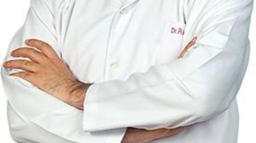 Aynı Anda Iki Ayrı Operasyonla, Kadın Hasta Kanserli Kitleden Kurtuldu