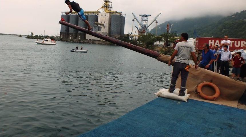 Hopa'da Denizcilik Ve Kabotaj Bayramı Kutlandı