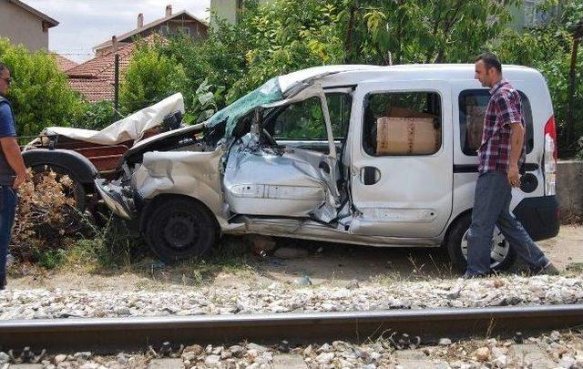 Eşme'de Tren Kazası; 1 Yaralı