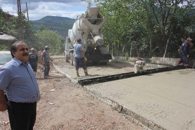 Kumru da Beton Yol &Ccedil;alışması 1