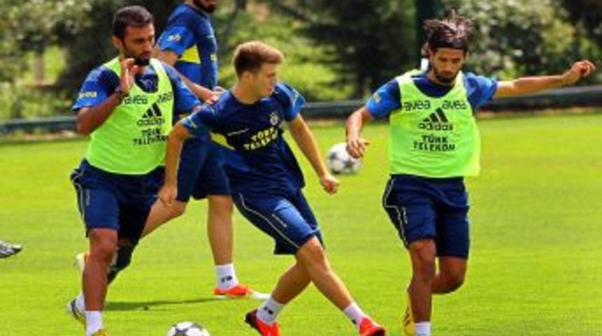 Fenerbah&ccedil;e&rsquo;de Neşeli Antrenman
