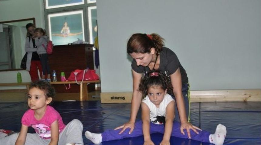 D&uuml;zce&rsquo;de Yaz Spor Okulları Cimnastik İle Başladı