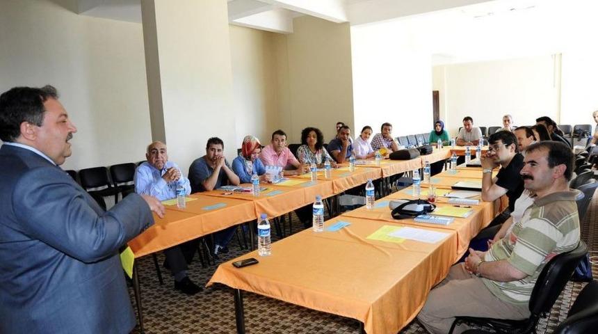 Akademisyenlere Ahlat'ta Eğitim Verildi