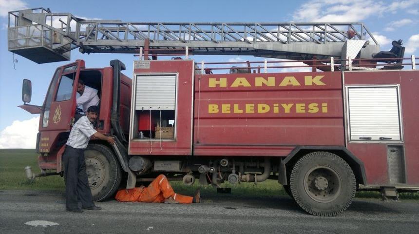 İl&ccedil;enin Tek Itfaiye Aracı Sık Bozulduğu I&ccedil;in Yangın Yerine Tamirciye Gidiyor