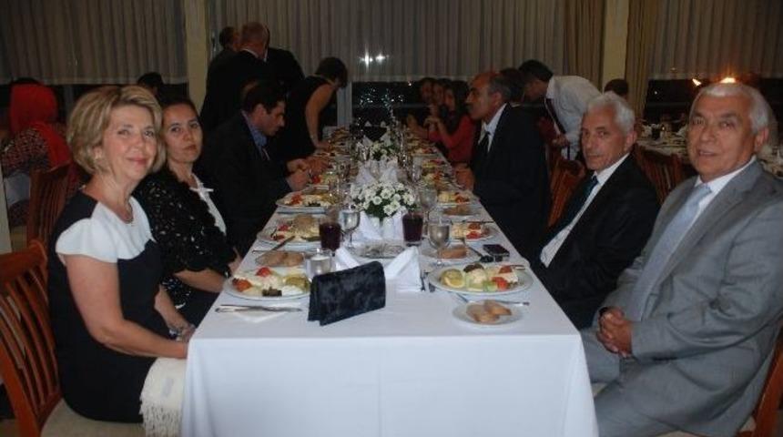 Ereğli&rsquo;de Denizcilik Ve Kabotaj Bayramı Nedeniyle Yemek D&uuml;zenlendi