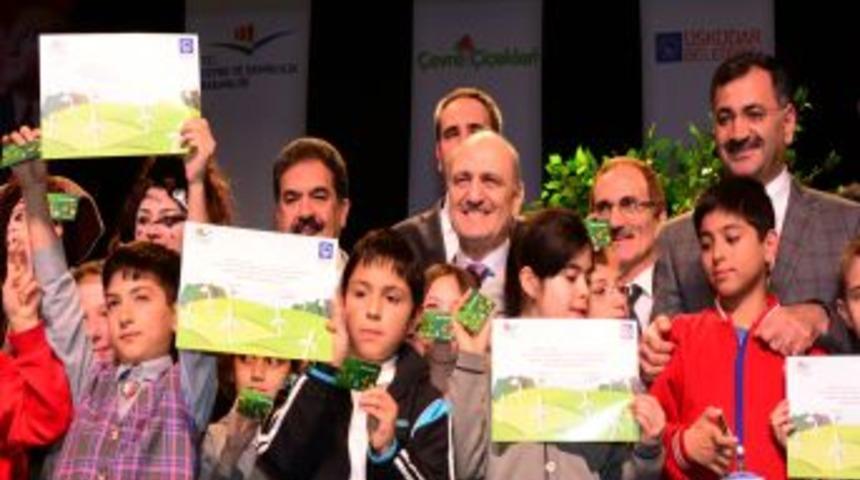 &Ccedil;ocuklar &Ccedil;evre Bilincini Tiyatro Ile Kazanıyor