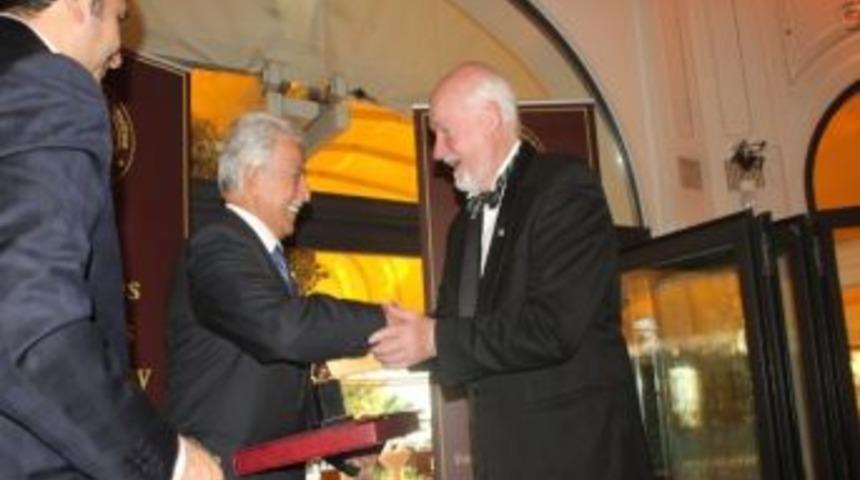 Aldırmaz'a Avrupa'dan &Ouml;d&uuml;l