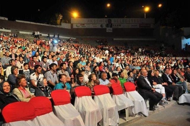 Akşehir'de Aksaç Ve Orhan Konseri