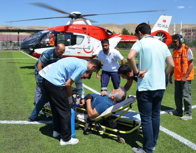 Kalp krizi geçirdi, ambulans helikopterle sevk edildi