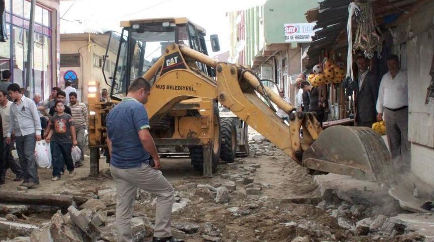 Kilitli Parke Taşı D&ouml;şeme &Ccedil;alışmaları Devam Ediyor