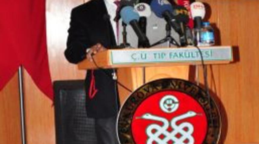 Burnu Kesilen Kadına Kulak Ve Kaburgasındaki Kıkırdaklarla Burun Yapılıyor