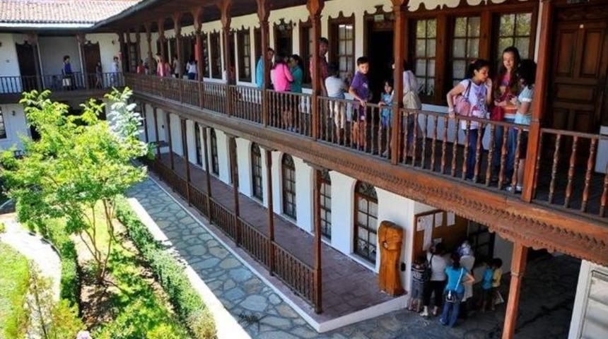 Yaz D&ouml;nemi Kurslarına Yoğun İlgi