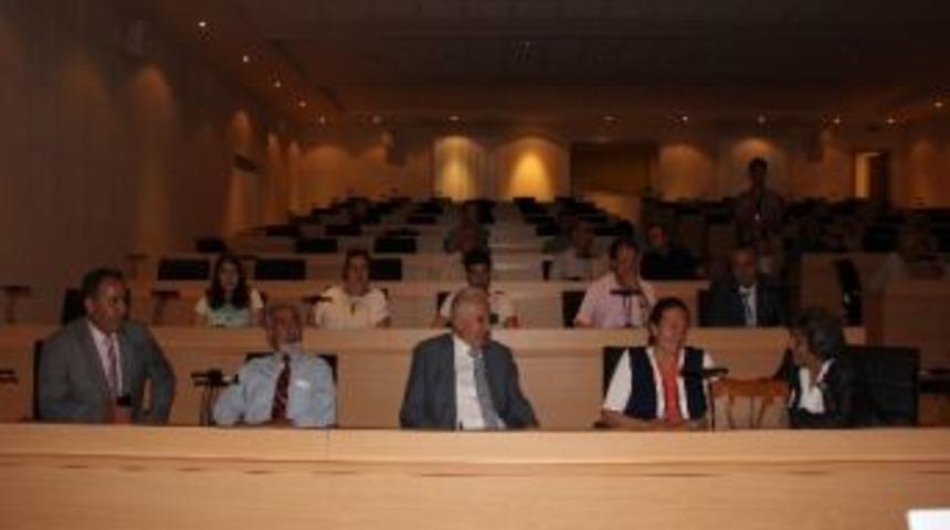 Ziraat Fak&uuml;ltesinin İlk Mezunları 50 Yıl Sonra Fak&uuml;ltelerinde Biraraya Geldi