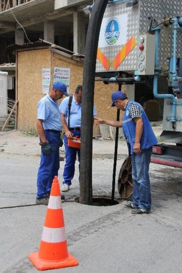 Erenler’in Altyapısı Temizleniyor