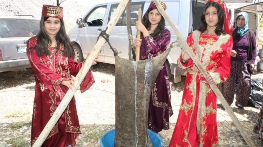 Arıcılar Yayla Şenliği &Ccedil;imi Yaylası&rsquo;nda Yapıldı