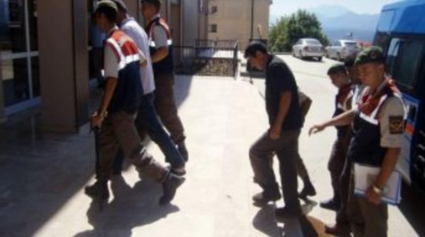 Adana'da 65 Ton Krom Madeni &Ccedil;alan 3 Kişi Yakalandı