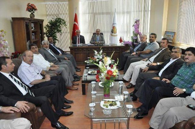 Uzer, Nizip Ticaret Odası Ve Nizip Ticaret Borsası&rsquo;nı Ziyaret Etti 1