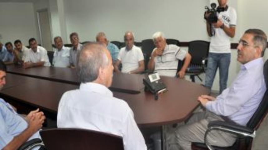 Y&uuml;reğir Belediye Başkanı &Ccedil;elikcan, Muhtarlarla Buluştu