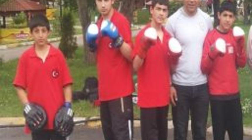 Paland&ouml;ken Belediyesi Boks&ouml;rleri Altın Madalya İ&ccedil;in Şırnak&rsquo;ta Ringe &Ccedil;ıkıyor