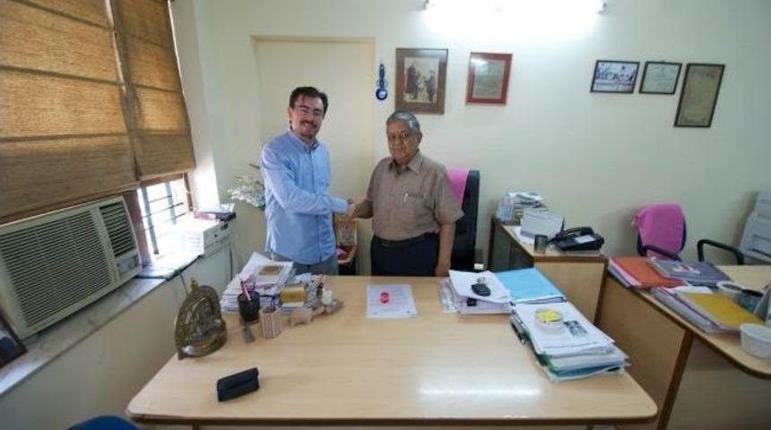 Ak&uuml; Uluslarası Bir&ccedil;ok Protokole İmza Attı