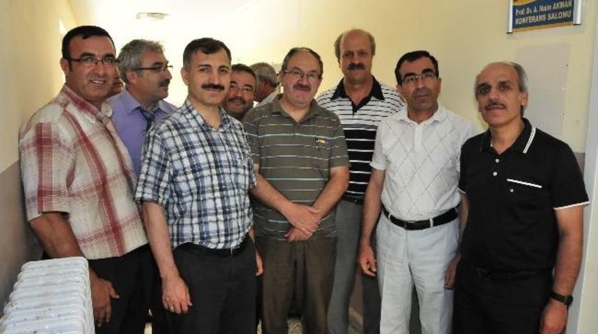 İ&uuml;&rsquo;den Kurucu Dekan Prof. Dr. Naim Akman&rsquo;a Vefa