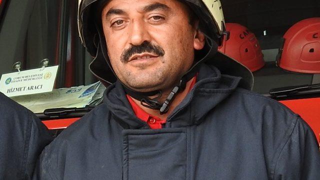 2 yaşındaki Ahmet Muhammed, düdüklü tencereye sıkıştı (3)