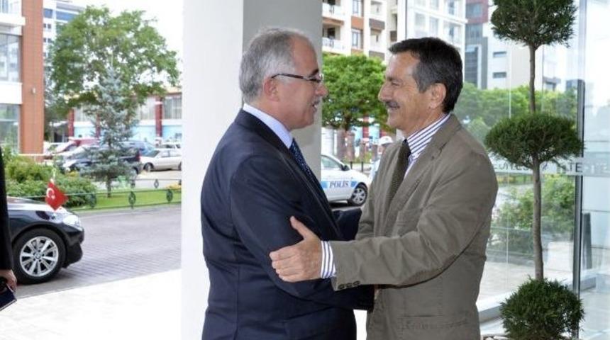 Vali Tuna&rsquo;dan Başkan Ata&ccedil;&rsquo;a Ziyaret