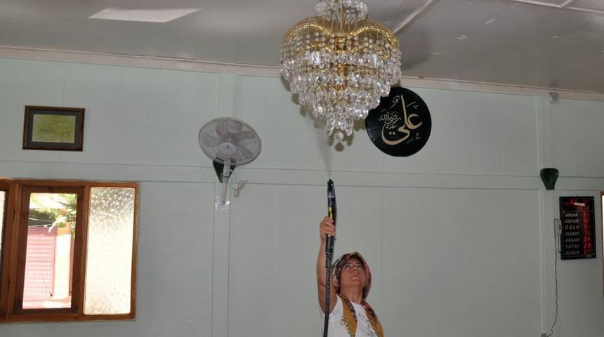 Mudanya'da Camilerde Temizlik Seferberliği Başlatıldı