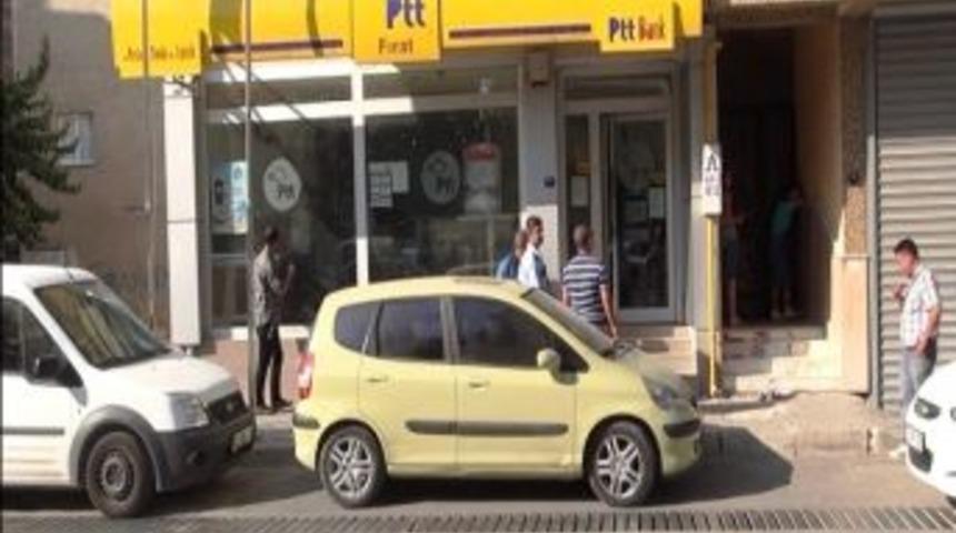 İzmir&rsquo;de Ptt Şubesi Soyuldu