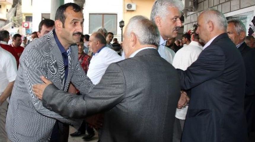 Kalkandere Belediye Başkanı Nihat &Ccedil;olak'ın Babası Toprağa Verildi