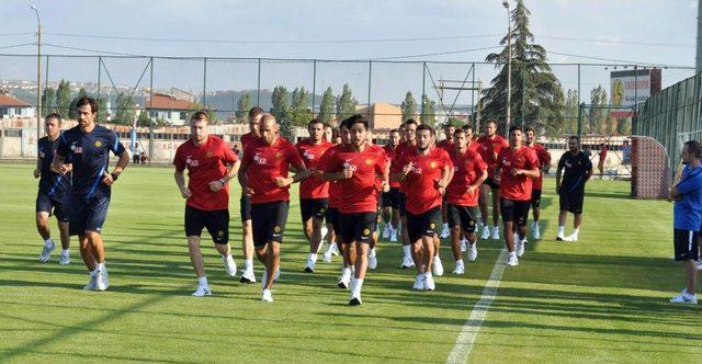 Eskişehirspor, Sezonun Ilk Antrenmanını Yaptı 1