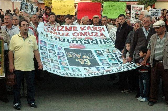 Sivas Olaylarında &Ouml;lenler Eskişehir&rsquo;de Anıldı 3
