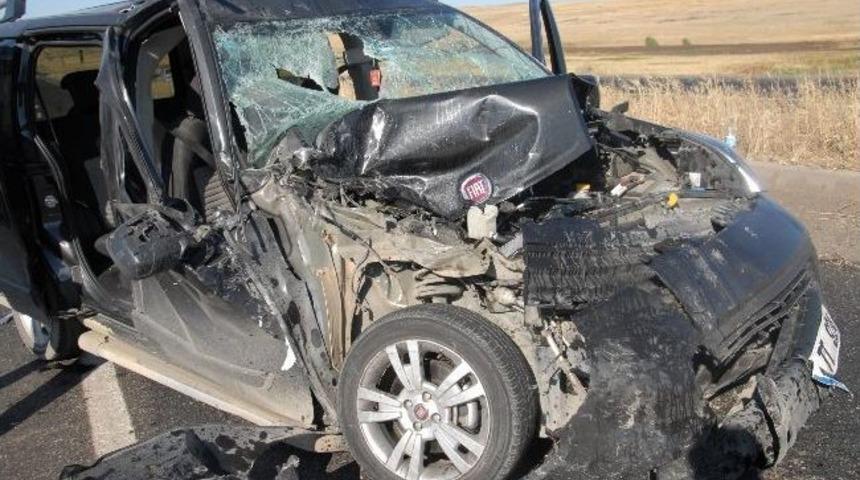 Siverek'te Trafik Kazası: 4 Yaralı