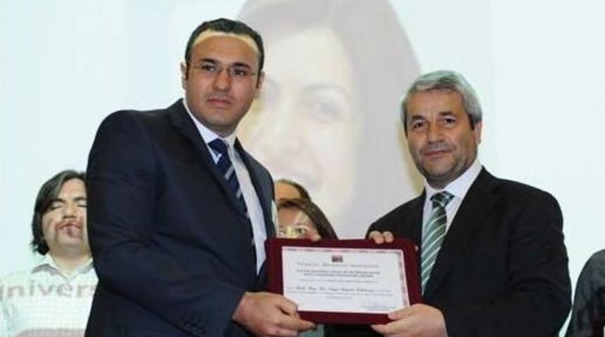 Do&ccedil;. Dr. Mustafa Şahmaran&rsquo;a &Uuml;st&uuml;n Başarılı Bilim İnsanı &Ouml;d&uuml;l&uuml;