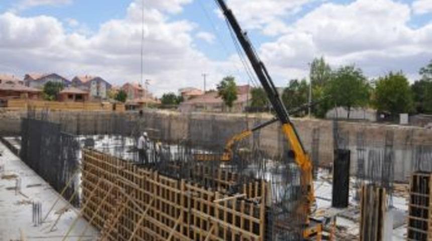 Neşet Ertaş K&uuml;lt&uuml;r Merkezi İnşaatının Temel Betonu Atıldı