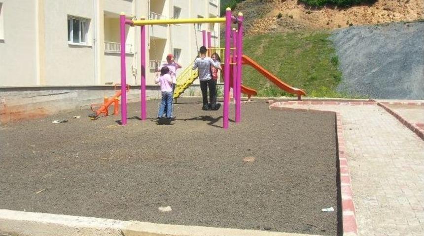 K&uuml;re&rsquo;de Parklar &Ccedil;ocukların İlği Adağı Oldu