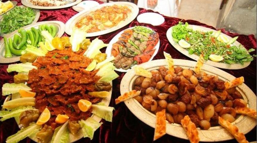 Sahan Şirehan Ramazan Men&uuml;s&uuml;n&uuml; Hazırladı