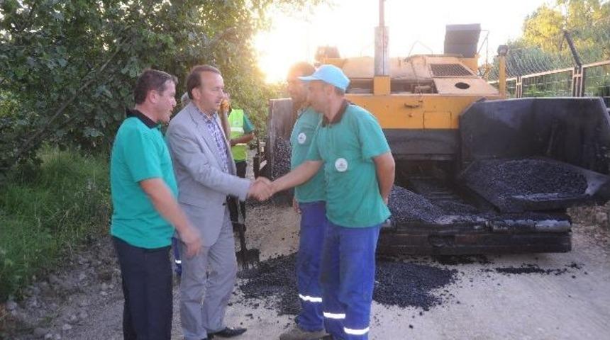 Başkan Karabalık Asfalt &Ccedil;alışmalarını İnceledi