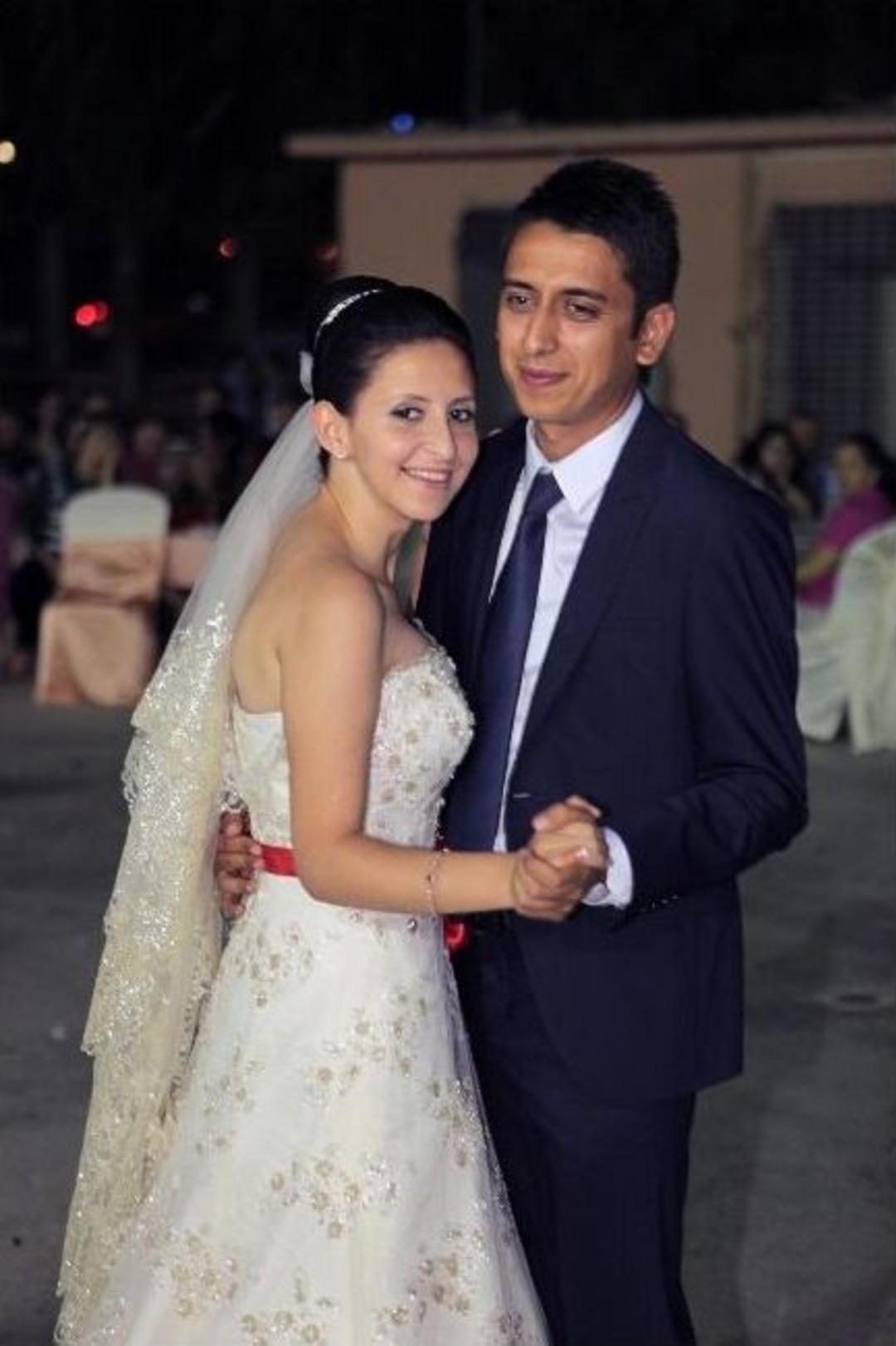 Fethiye'de Erdi&rsquo;nin D&uuml;ğ&uuml;n&uuml;ne Belediye Başkanı Da Katıldı