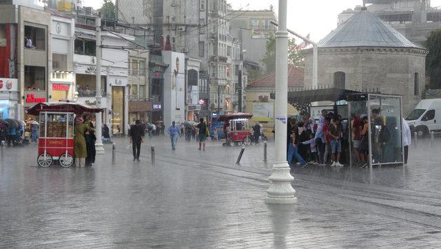 İstanbul'da yağmur ve dolu (3)
