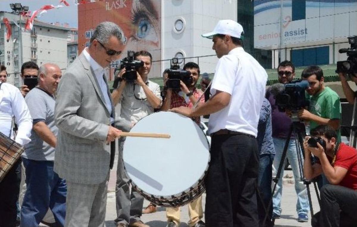 Beylikd&uuml;z&uuml;&rsquo;nde Ramazan Davulcuları Yarıştı