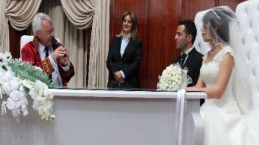 Nikah Başvuruları Yoğunlaştı