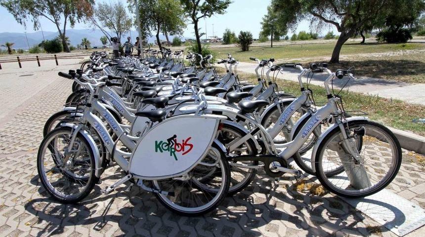 Karşıyakalılar Altı Ayda 65 Bisiklet Bozdu