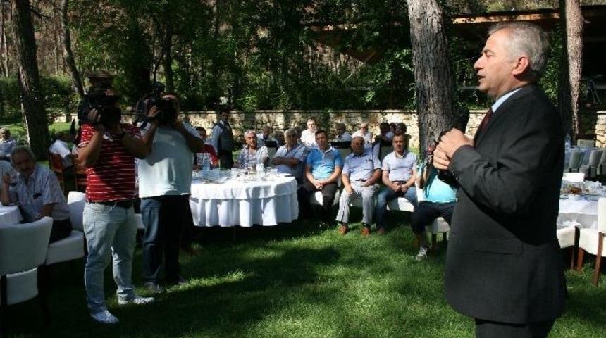 Başkan Zolan&rsquo;dan Muhtarlara Bilgisayar Hediyesi