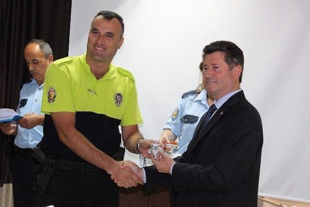 Manisa Emniyeti nden Sosyal Yardımlaşma 1