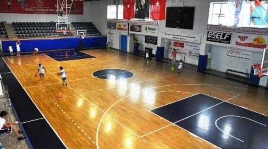 Basketbolun Temelini &Ouml;ğreniyorlar