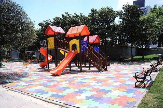(&ouml;zel Haber) Gezi Parkı na &Ccedil;imlerle "istanbul" Yazılıyor 2