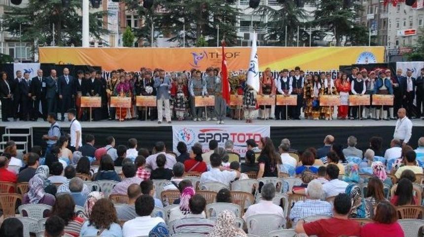 T&uuml;rkiye Gen&ccedil;ler Halk Oyunları Final Yarışması