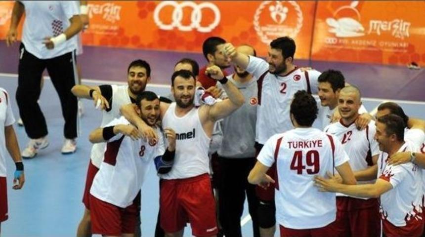 As&uuml; Akdeniz Oyunları&rsquo;nda 4 Madalya Kazandı