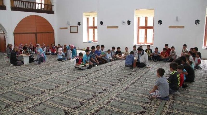 Pınarbaşı'da Yaz Kur'an Kursu Coşkusu